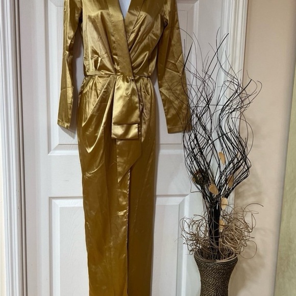 Gold Maxi Dress with Deep V-Neckline - Picture 3 of 9